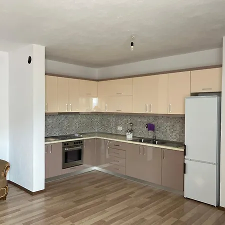 Lakeview Apartment